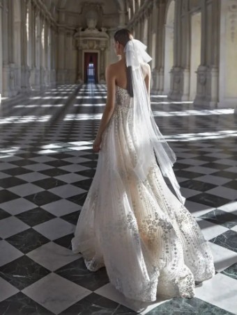 Pronovias LUCREZIA #1 default Off White/Light Nude thumbnail