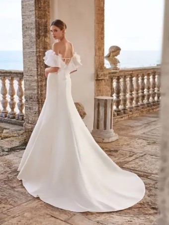 Pronovias ENIO #1 Off White/Nude thumbnail