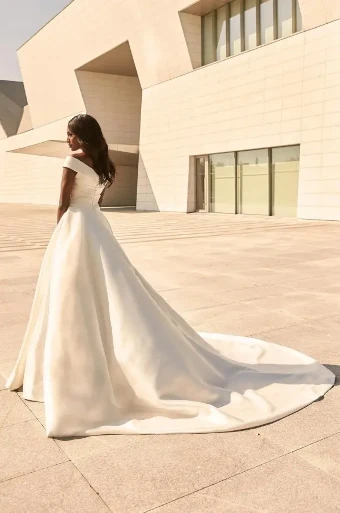 Paloma Blanca 4977 #1 Diamond thumbnail