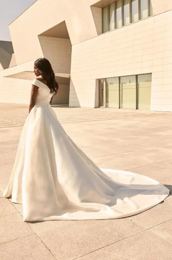 Paloma Blanca 4977 #1 Diamond thumbnail