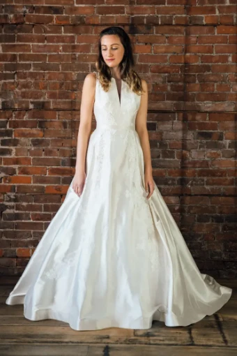 Lea-Ann Belter CHELSEA #0 default Ivory thumbnail