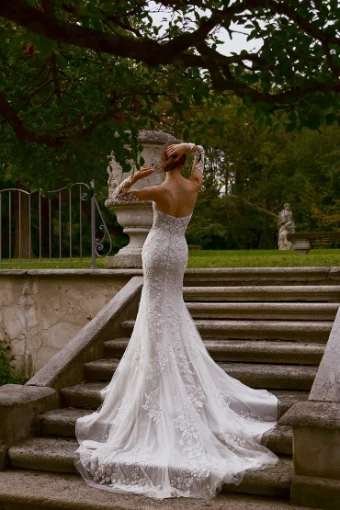 Justin Alexander ISANA #4 default Ivory thumbnail