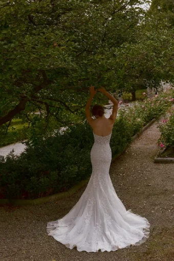 Justin Alexander ISANA #1 Ivory thumbnail