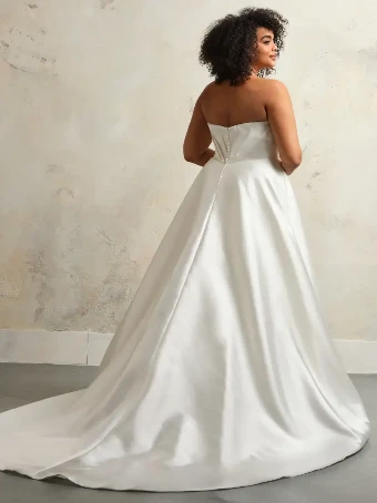 Maggie Sottero AMBER ROSE #3 Ivory (gown with Natural Illusion) thumbnail