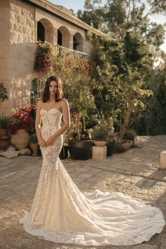 Berta 22-102 #0 default Ivory thumbnail