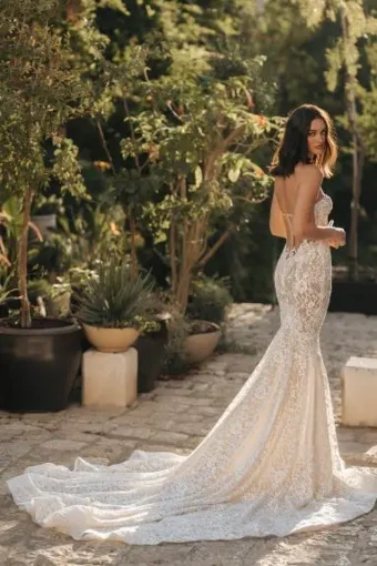 Berta 22-102 #2 default Ivory thumbnail