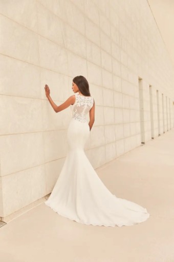 Paloma Blanca 4979 #1 Natural thumbnail