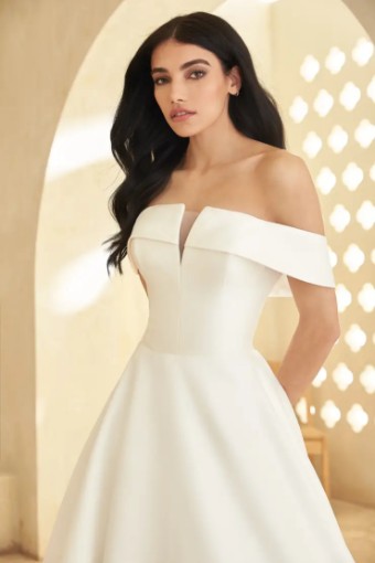 Paloma Blanca 5000 #4 Diamond thumbnail